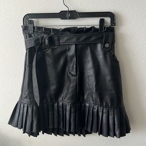 Zara Belted Vegan Leather Pleated Mini Skirt Black Size M *NWT*